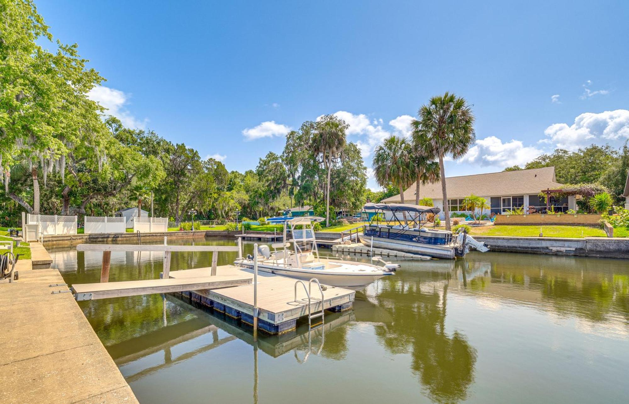 Crystal River Getaway With Dock, Kayaks And Bicycles! Eksteriør bilde